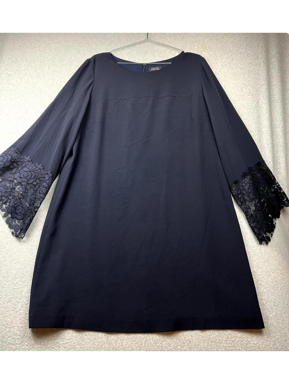 Tahari Lace Shift Dress Womens 14W Wide Flare Sleeve Minimalist Simple